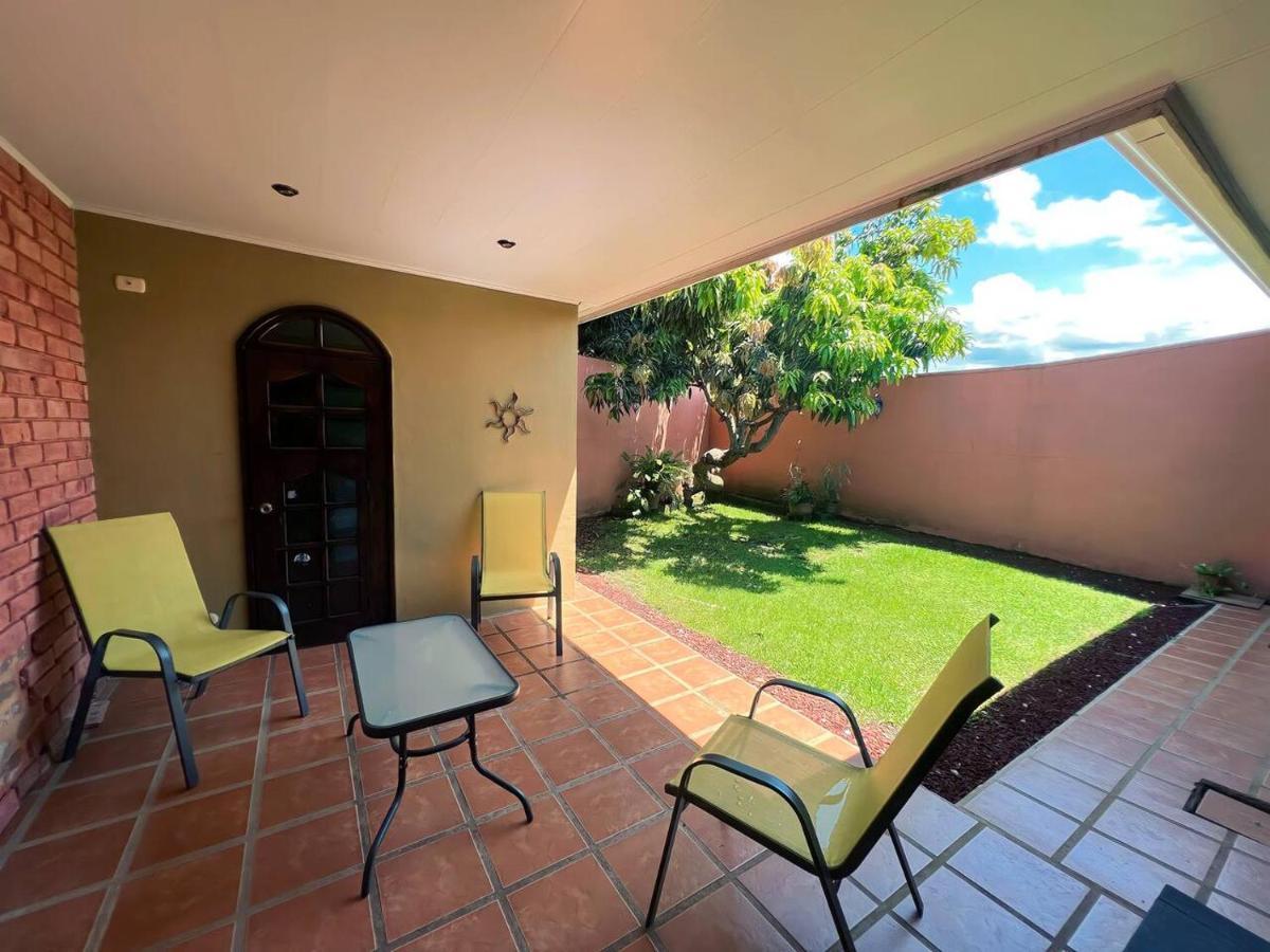 Beautiful Home W/ Backyard, Ac - Close To Airport Brasil Luaran gambar