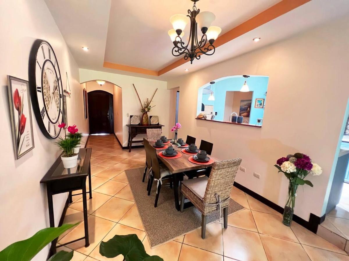 Beautiful Home W/ Backyard, Ac - Close To Airport Brasil Luaran gambar