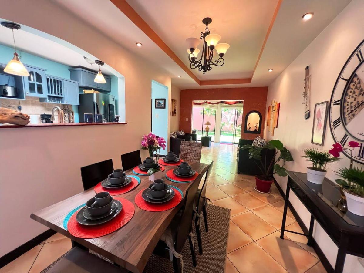 Beautiful Home W/ Backyard, Ac - Close To Airport Brasil Luaran gambar