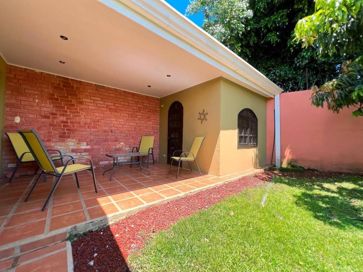 Beautiful Home W/ Backyard, Ac - Close To Airport Brasil Luaran gambar